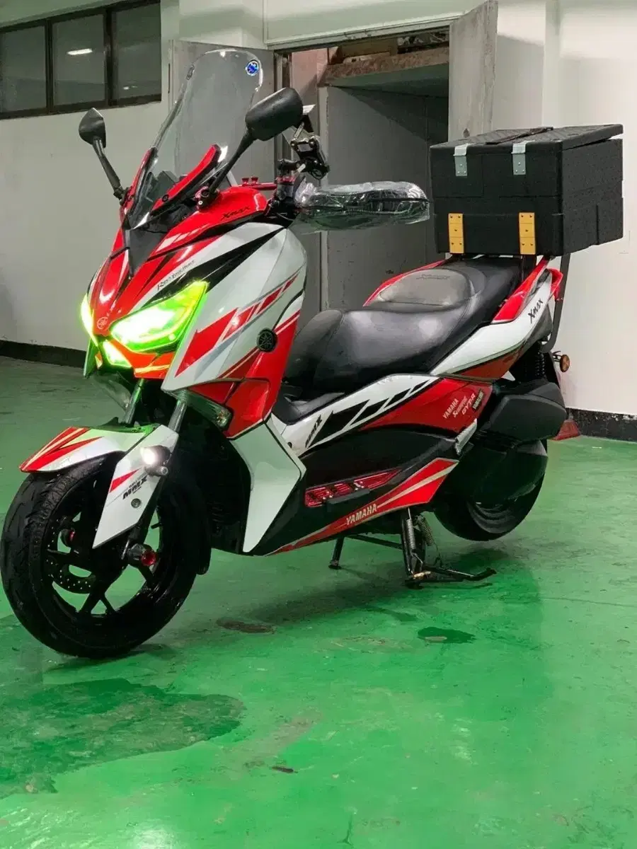 XMAX 300cc